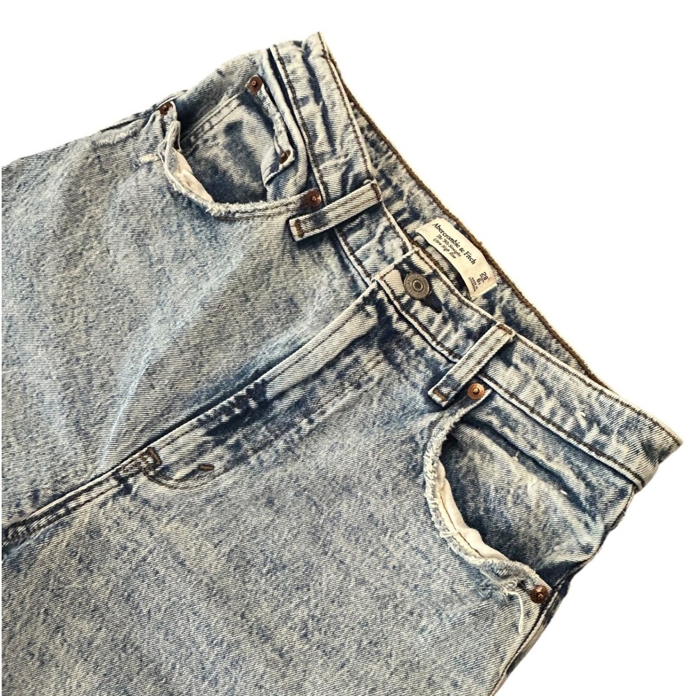 Abercrombie & Fitch The 90s Straight Ultra High Rise Acid Wash Jeans Distressed